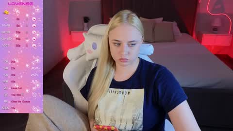 Leana Love online show from December 10, 4:45 am