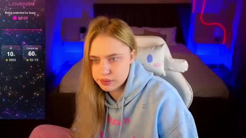 Leana Love online show from March 2, 1:47 am