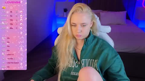 Leana Love online show from December 24, 2:32 am