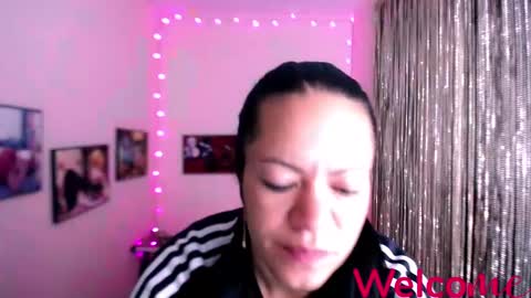 Snapshot of leandra_sex chatting on January 21, 12:18 pm Leandra online show from January 21, 12:18 pm