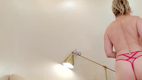 ledy mary online show from October 19, 9:06 pm