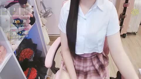Lee online show from April 27, 1:52 pm