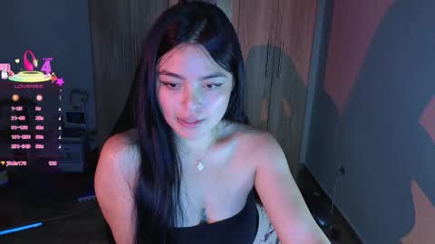 Lee online show from April 15, 7:58 pm