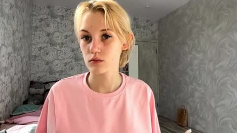 Kate online show from April 30, 9:03 am