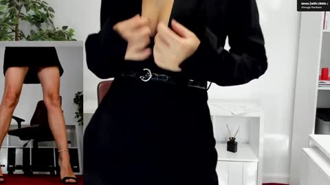 Elle  online show from September 12, 6:14 am