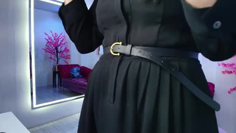 Leia.  online show from October 9, 6:12 pm