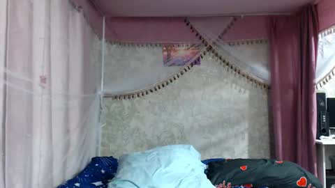 leila_bambi_ online show from November 12, 8:45 am