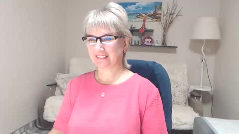 Leila Kinky online show from October 28, 9:37 am