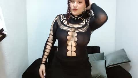 leilaparkersex69 online show from February 24, 12:48 pm