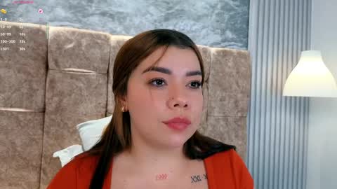 leilapons online show from April 11, 7:17 pm