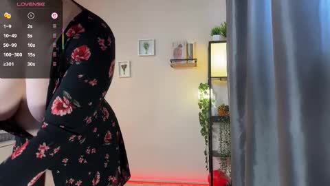 Lela online show from February 18, 1:54 pm