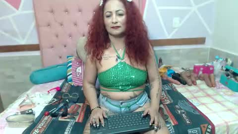Snapshot of lena_lawson chatting on September 19, 5:28 am lena_lawson online show from September 19, 5:28 am