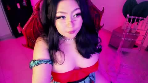 Lenna Kang online show from April 18, 7:51 pm