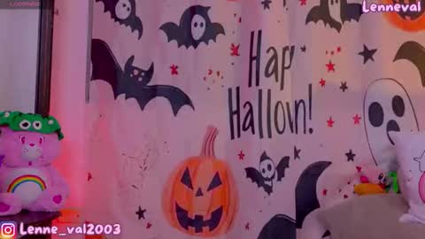 Snapshot of lenneval chatting on October 6, 2:06 am Val online show from October 6, 2:06 am