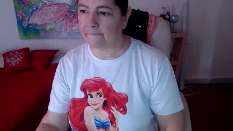 leonela   online show from February 15, 6:40 pm