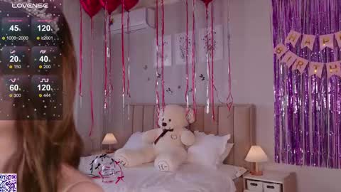 Nicole Moore online show from February 16, 10:43 am