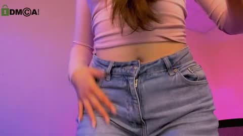 leslie_bird online show from December 4, 10:06 am