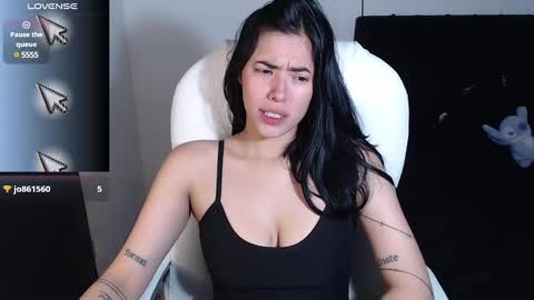 leslie  online show from February 25, 10:31 pm