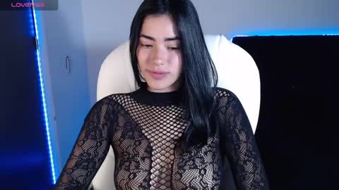 leslie  online show from March 4, 7:01 pm