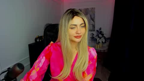 lesliemineg online show from December 2, 8:33 pm