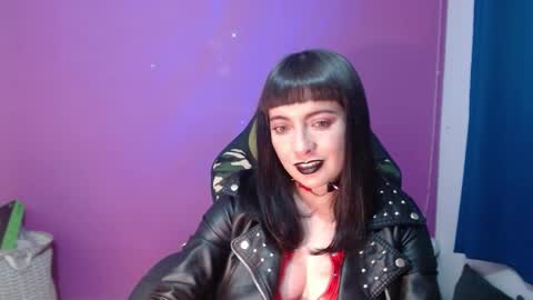 lestatdlion online show from January 10, 11:39 pm