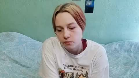 letitiaboteler online show from November 27, 11:13 am