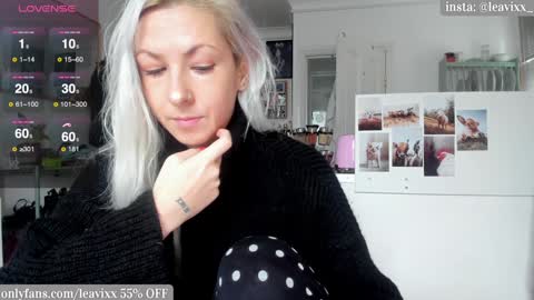 LeaVixx online show from December 12, 10:56 am