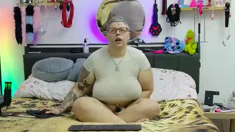 Lexi und Lex online show from December 2, 7:10 am