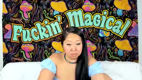 Lexie Mack online show from November 5, 6:35 pm