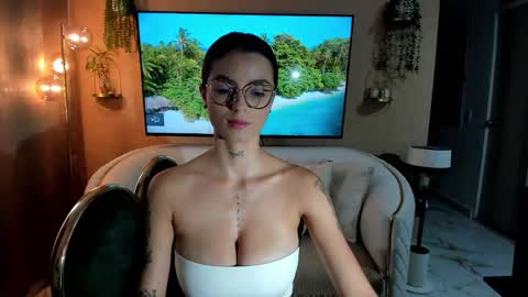 lexiebrooke_ online show from March 11, 7:36 pm