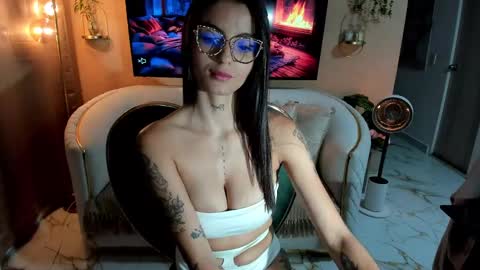 lexiebrooke_ online show from March 12, 6:07 am