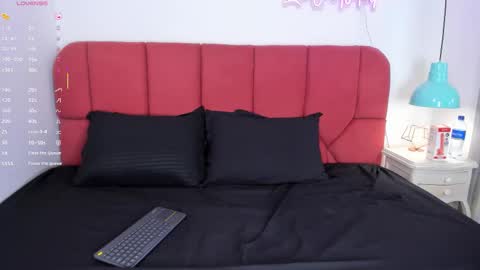 lexiee__ online show from October 21, 12:20 pm