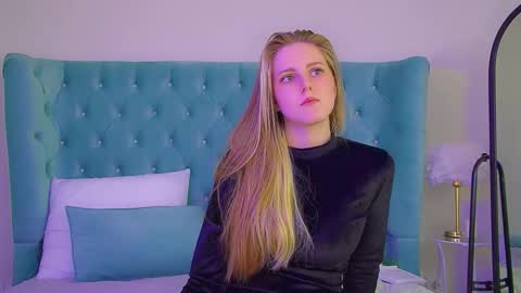 Lexi online show from September 10, 1:44 pm