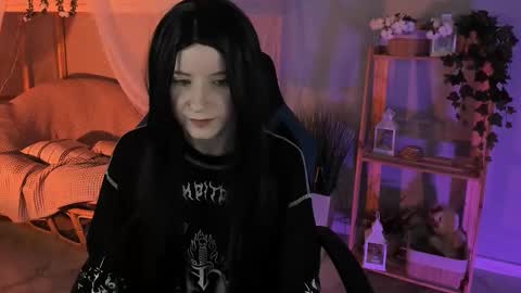 Snapshot of lexiwenford chatting on September 25, 3:49 am Lexi Wenford NO NUDE GODDESS online show from September 25, 3:49 am