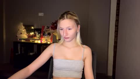 Leya online show from December 19, 6:44 pm