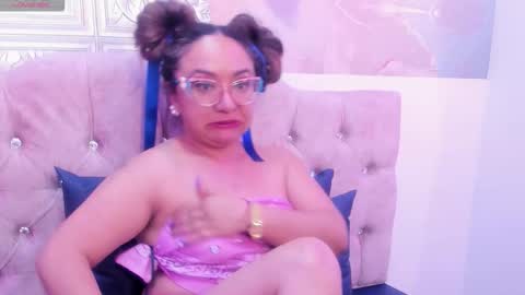 Snapshot of leyla_smithh chatting on October 10, 12:15 am Leyla smithh online show from October 10, 12:15 am