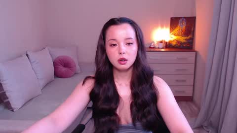 L I A online show from June 7, 3:08 pm