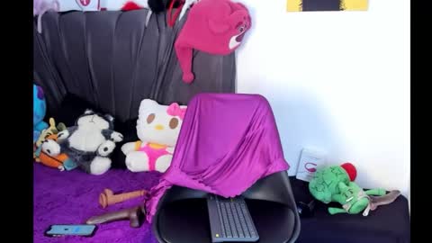 Snapshot of lia_rip01 chatting on September 19, 4:17 pm lia_rip01 online show from September 19, 4:17 pm