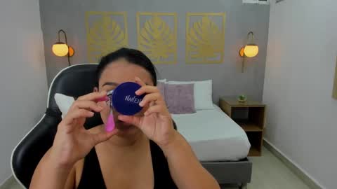 Snapshot of lia_sexx19 chatting on February 20, 2:29 am Lia online show from February 20, 2:29 am