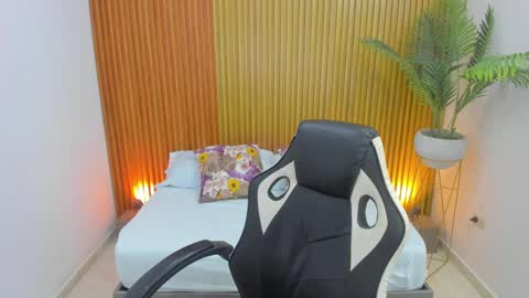 Snapshot of lia_sexx19 chatting on February 23, 2:03 am Lia online show from February 23, 2:03 am