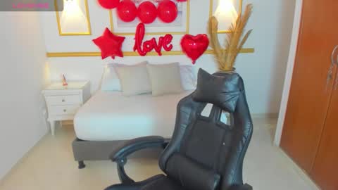 Lia  online show from February 15, 2:25 am