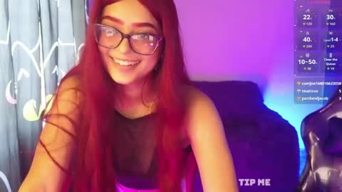 lia_varel online show from May 9, 2:30 pm