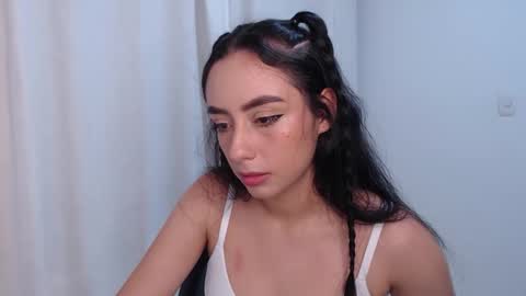   lia  online show from May 28, 1:14 am