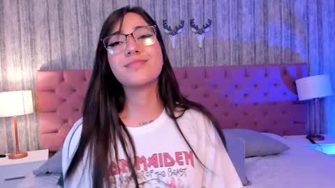 liaa turner  online show from January 14, 9:09 pm