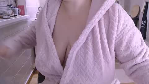 miss Lia  colection for travel online show from September 28, 10:04 pm