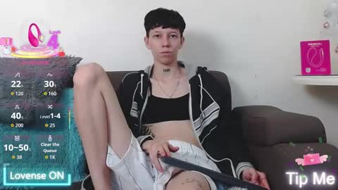 Liam  online show from December 18, 8:46 pm