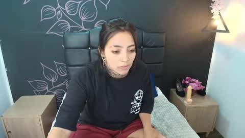 L I A M O N R O E online show from December 21, 12:20 pm