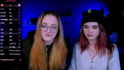Snapshot of liana_kisses chatting on October 3, 7:19 pm Little Liana online show from October 3, 7:19 pm