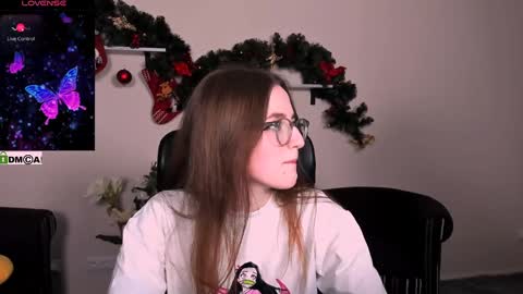 Snapshot of liana_kisses chatting on January 3, 8:22 pm Little Liana online show from January 3, 8:22 pm