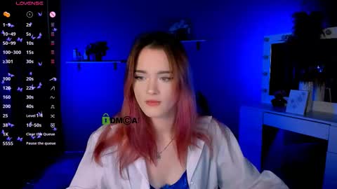 Snapshot of liana_kisses chatting on September 30, 7:19 pm Little Liana online show from September 30, 7:19 pm
